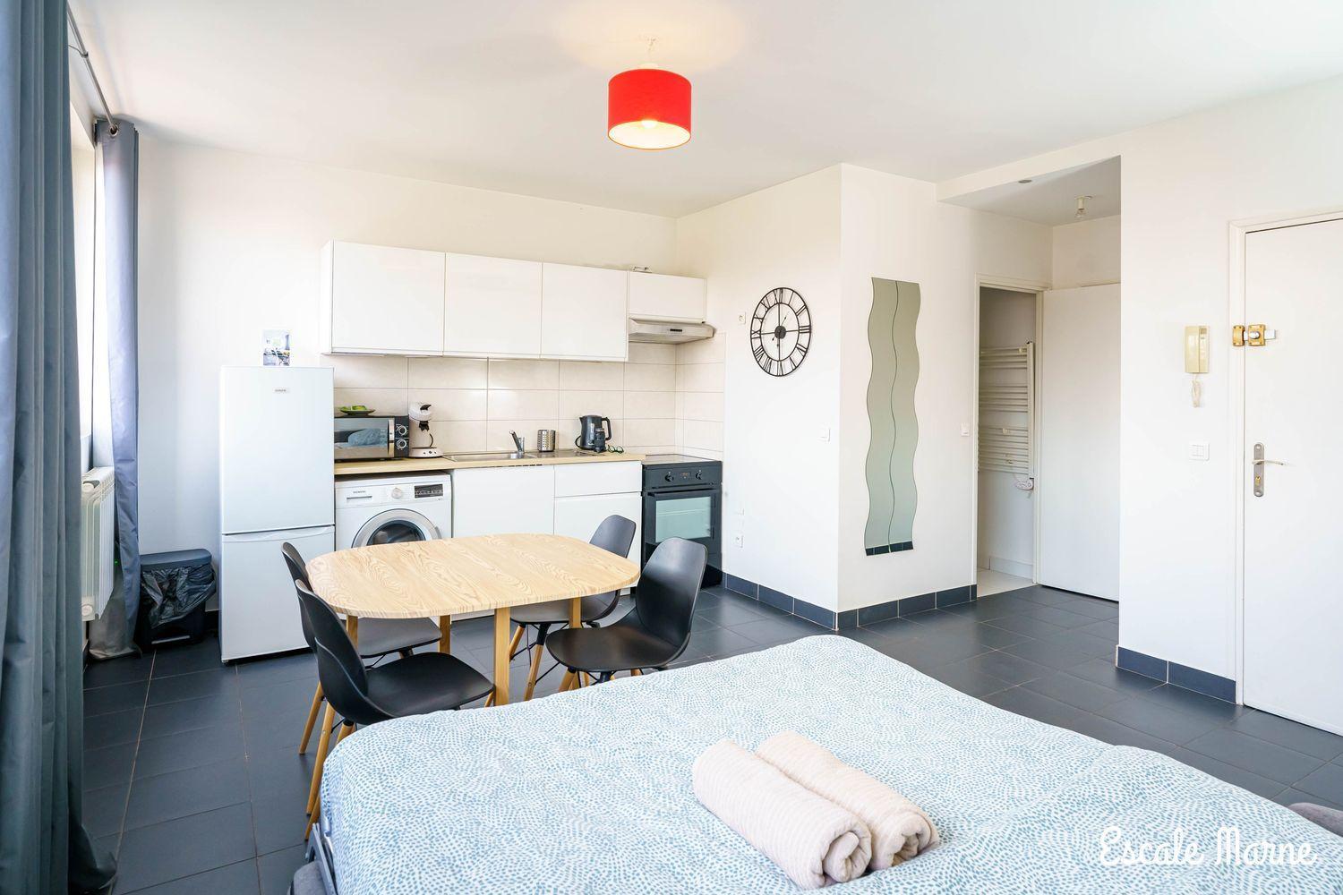 Escale-Marne Fr - 102 - Free Parking - Free Luggage Storage - All Equipped - Linen Included - Washing Machine - 10Mn Walk Metro 8 - Rer A - Panoramic View - From 1 To 4 Guests เมซง-อัลฟอร์ ภายนอก รูปภาพ